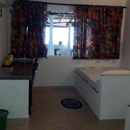 Anicia Beach House Negombo Exterior photo