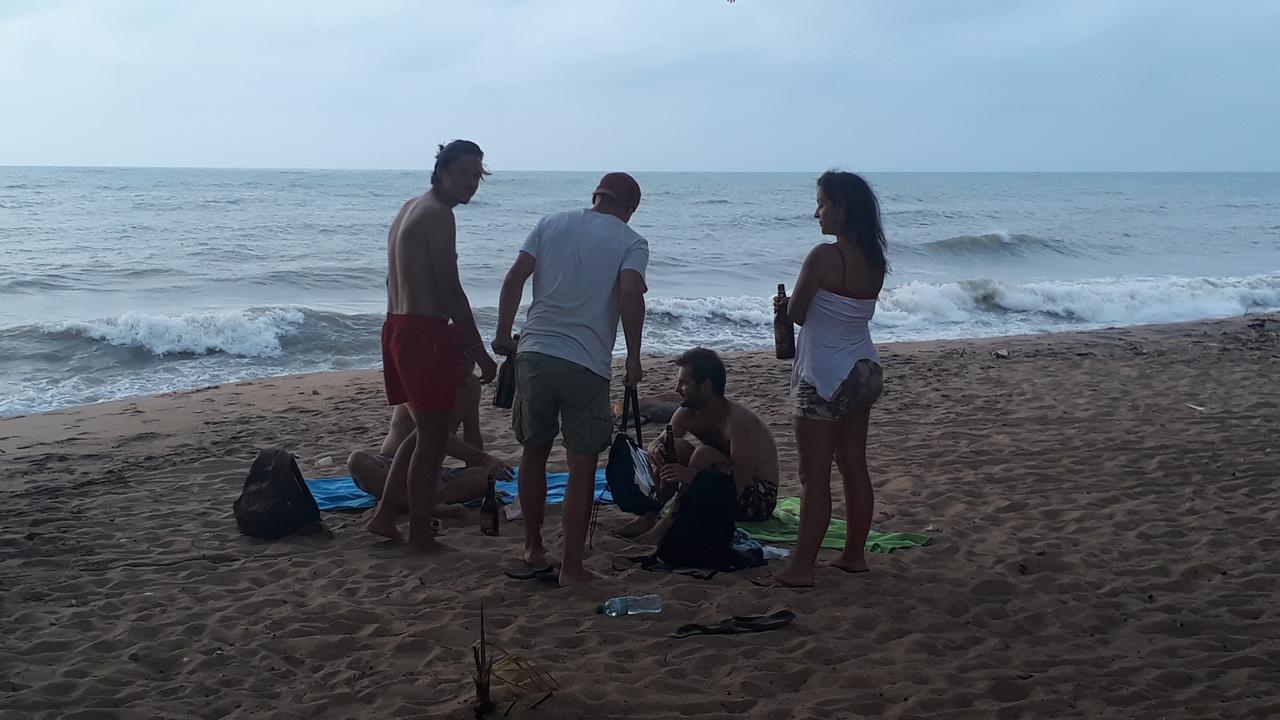 Anicia Beach House Negombo Exterior photo