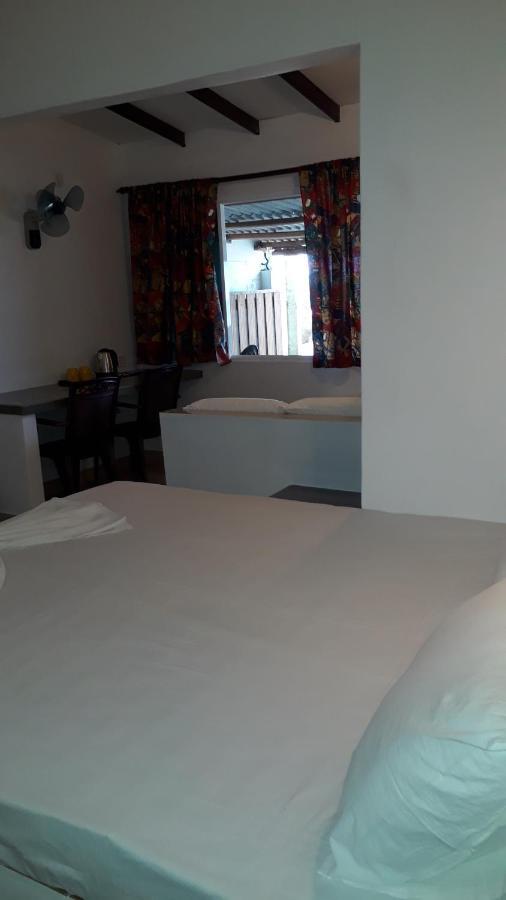 Anicia Beach House Negombo Exterior photo
