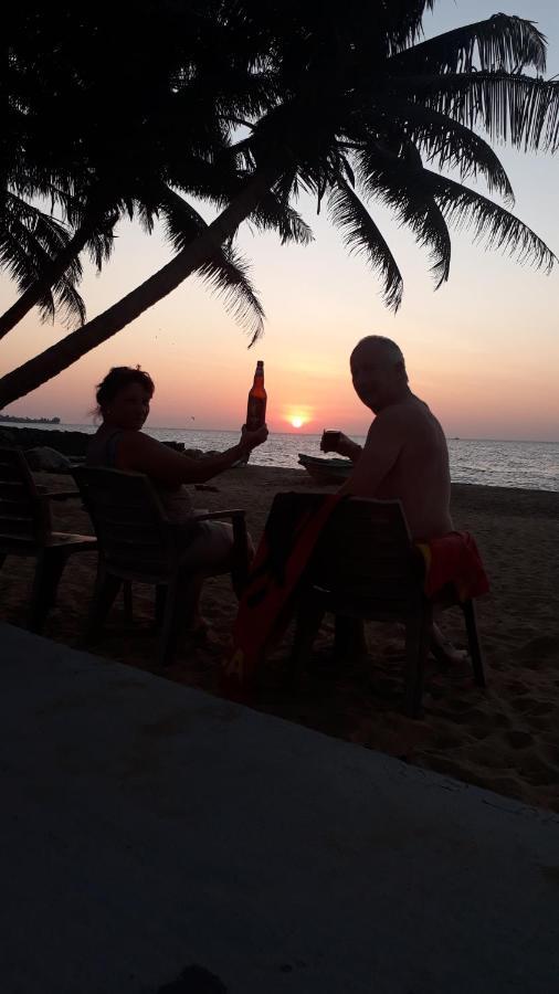 Anicia Beach House Negombo Exterior photo
